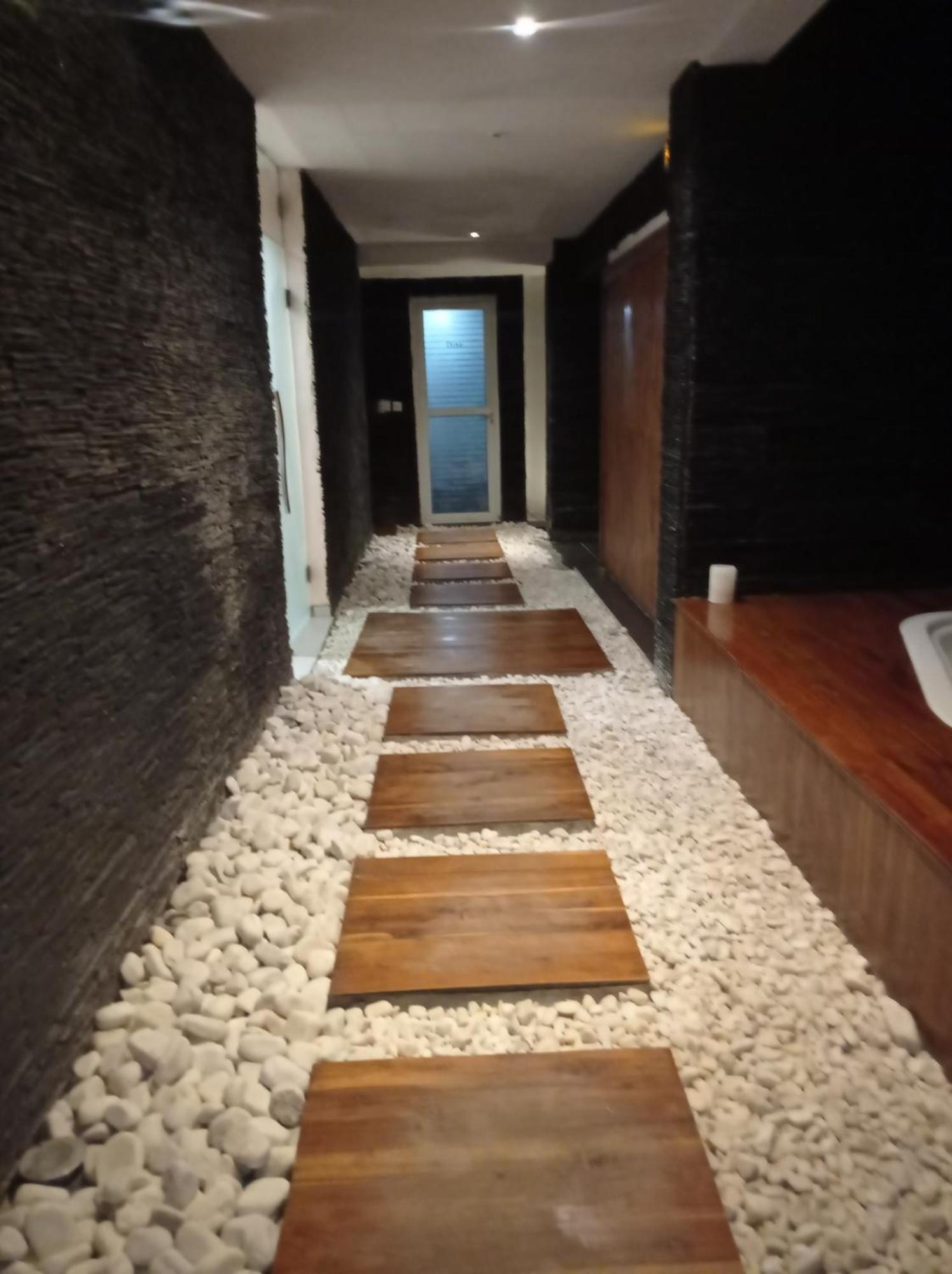 Residence Amann Appartement Et Spa Hammam Sauna Jacuzzi Marcory Eksteriør billede